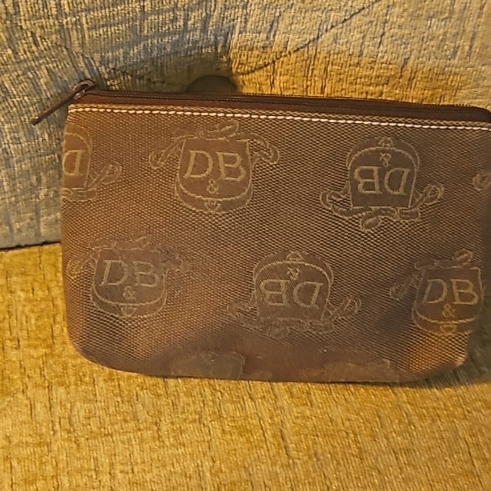 *Vintage* Dooney & Bourke zipper pouch